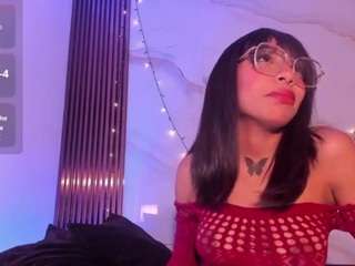 scarlet-vixen