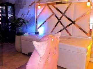 Zarath-Tf live cam — black hair, full nudity, toys