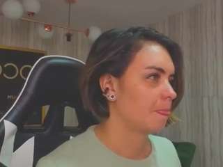 Live webcam model zarcasutra-t on Soda Cams