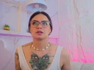 Amy_Bowie live cam preview