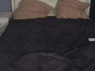 lili-torin's CamSoda show and profile