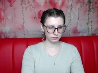 lilianashine's CamSoda show and profile