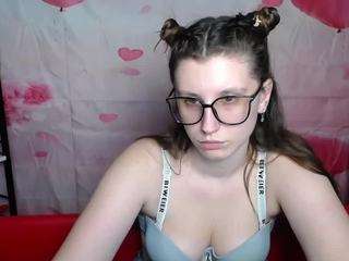 lilianashine webcam