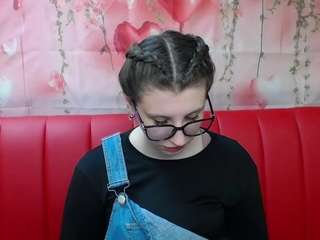 lilianashine live cam profile