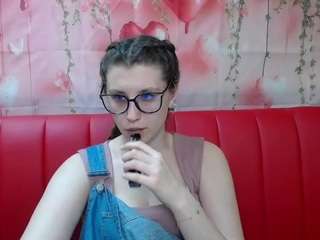 lilianashine live cam profile