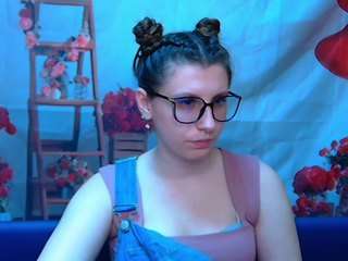 lilianashine live cam profile