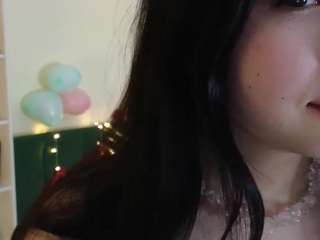 noiry-vuvez's CamSoda show and profile