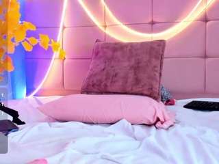 samantthacastro live cam profile