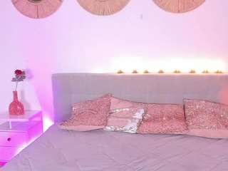 Live webcam model gabby-reyes1 on Soda Cams