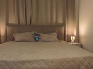 Live webcam model maxinebatlis on Soda Cams