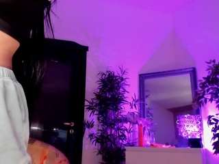 peanughty live webcam show