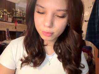 Live webcam model viktoriasingh on Soda Cams