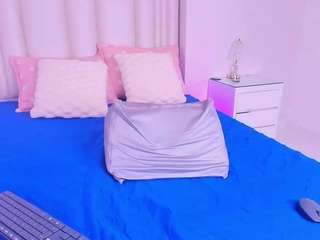 alana-rose1's CamSoda show and profile