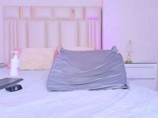 Mẫu này đang trực tiếp. alana-rose1