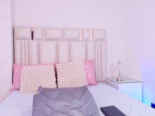 alana-rose1 live webcam show