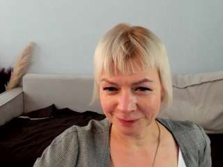 ann-annise's CamSoda show and profile