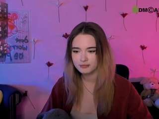 clery-shine's CamSoda show and profile