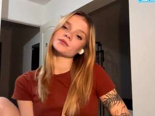 Live webcam model dominiquecarino on Soda Cams