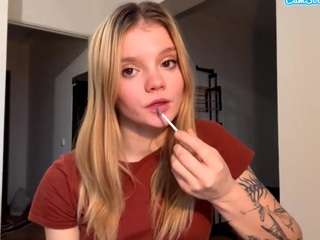 Live webcam model dominiquecarino on Soda Cams