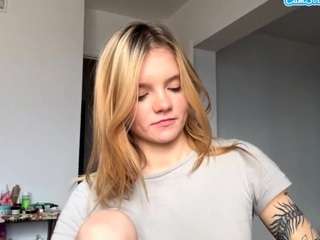 Live webcam model dominiquecarino on Soda Cams