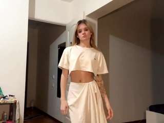 Live webcam model dominiquecarino on Soda Cams