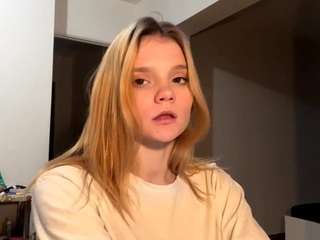 Live webcam model dominiquecarino on Soda Cams