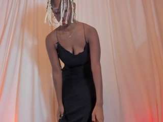 Evelyn delicous ebony