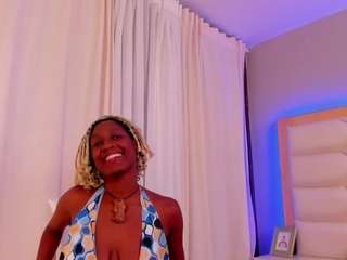 evelyndivine Live Webcam on CamSoda