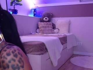 Live webcam model hayleybabe4 on Soda Cams