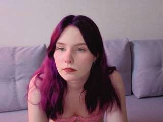 julia-anis live cam profile