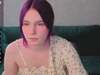 julia-anis's CamSoda show and profile