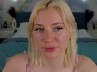 kate-krose's live room