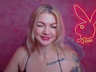 madonnam's CamSoda show and profile