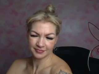 madonnam's CamSoda show and profile