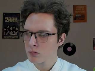 noir-kai's CamSoda show and profile