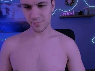 noir-kai's CamSoda show and profile