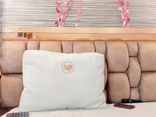 olivia-kollins webcam