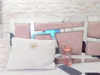 olivia-kollins webcam