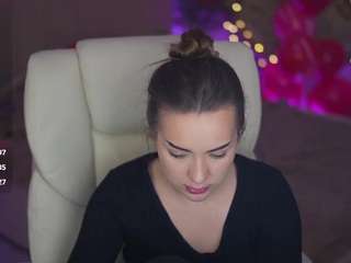 oliviamore's CamSoda show and profile