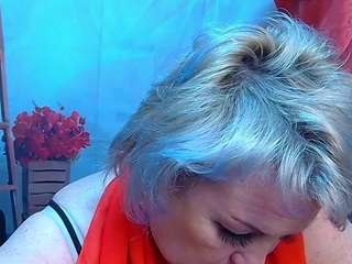 renatadaster's CamSoda show and profile