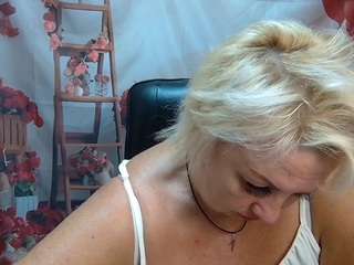 renatadaster live webcam show