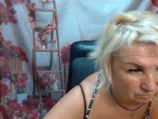 renatadaster live profile