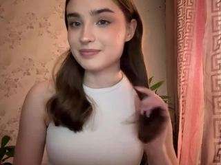 Live webcam model robertojoslyn on Soda Cams