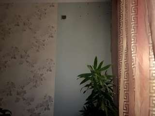 Live webcam model robertojoslyn on Soda Cams