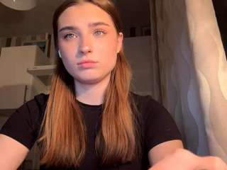 robertojoslyn's CamSoda show and profile