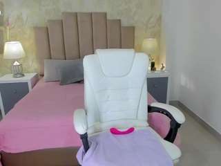 sccarlett-wett's CamSoda show and profile