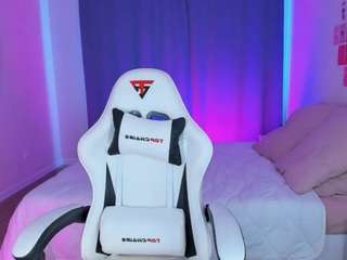 vega-mason's CamSoda show and profile