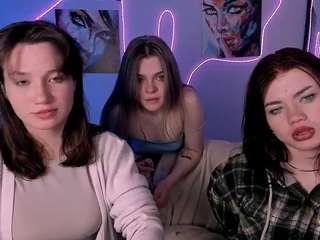 Live webcam model vikki-say on Soda Cams