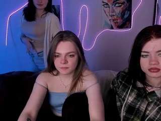 Live webcam model vikki-say on Soda Cams