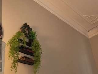 fishersofia, female webcam model,  years old, on live webcam